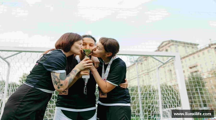 团结拼搏，共创辉煌